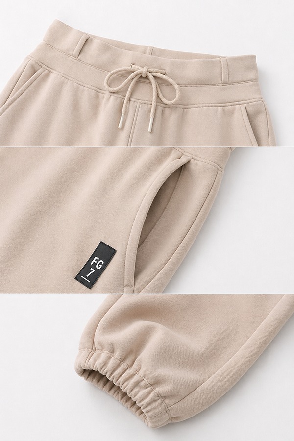 Oversized Sweatpants details